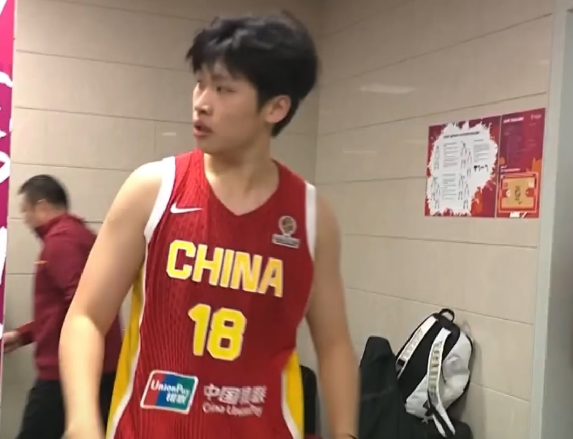 u8官方网址-胜捷克更衣室！王思雨笑开花，其余各将淡定，球队隐患还是多！